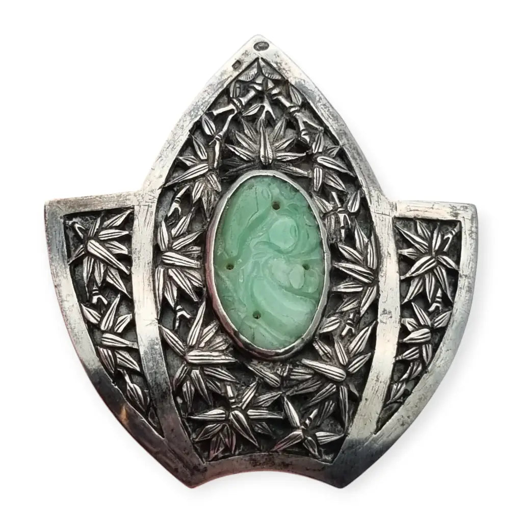 Chinese export floral brooch in silver and carved jade, Art Deco, 1930.