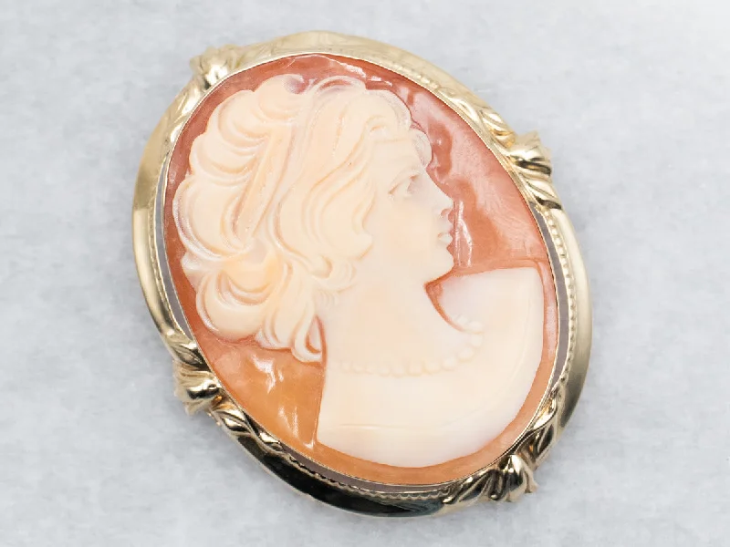 Mid-Century Cameo Brooch or Pendant